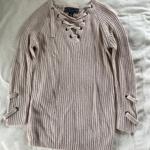 Sweater, color cream, size M,